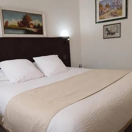Logis Drom'sud Hotel 2*