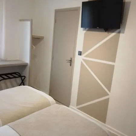Hotel Logis Drom'sud