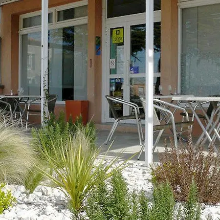 Logis Drom'sud Hotel 2*